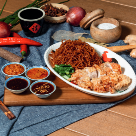 CC1. Chicken Chop With Dry Egg Noodle 鸡扒配干捞面