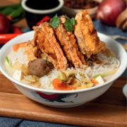 H3. Fish Head Noodle Soup 鱼头米粉汤