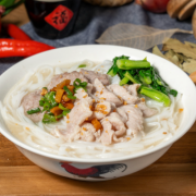 N1. Pork Noodle (Soup) 猪肉粉（汤）