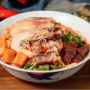 N6. King Prawns Penang White Curry Mee 大虾槟城白咖喱面