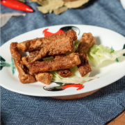 S9. Keropok Lekor (8 Pcs) 炸鱼饼