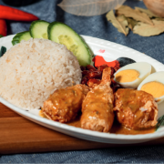 V5. Vegetarian Curry Chicken Nasi Lemak 素咖喱鸡椰浆饭